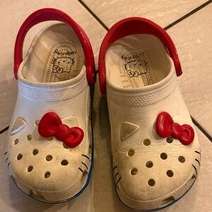 Hello Kitty White Kids Clogs with Red Bow and Red Heel Strap